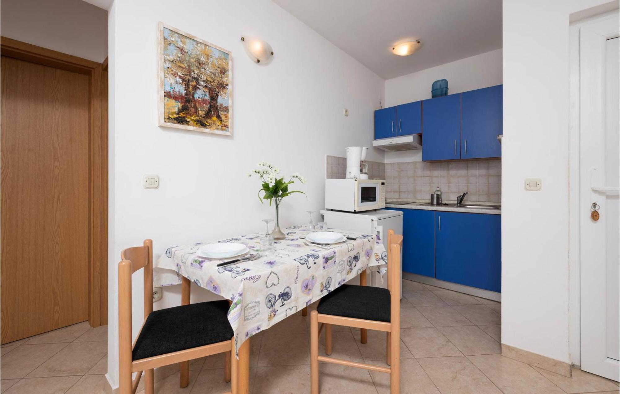 1 Bedroom Gorgeous Apartment In Banjole Exterior photo